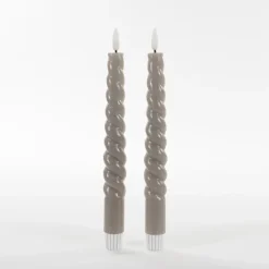 Anna Collection LED swirl dinerkaarsen - 2x st - taupe grijs - 23 cm
