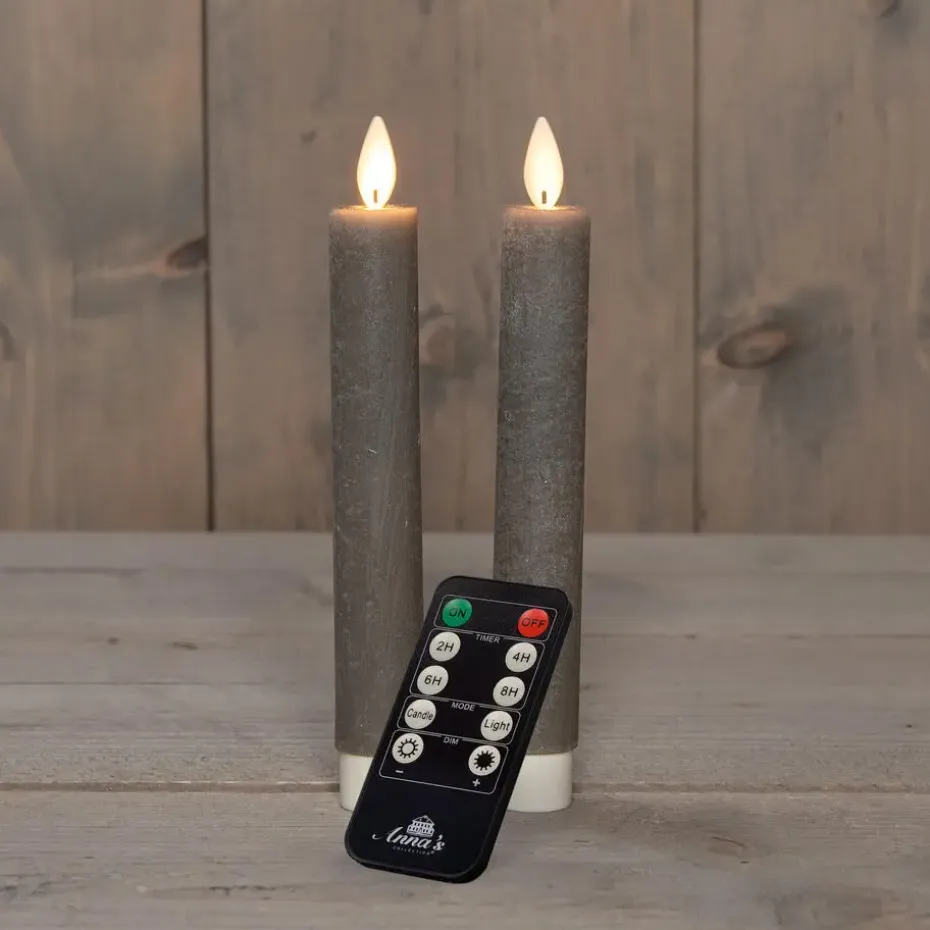 Anna's Collection LED dinerkaarsen - 2x st - taupe grijs - 18 cm