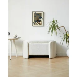 Bank met opbergruimte in witte lussen