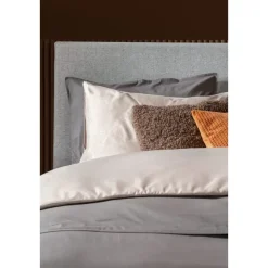 Boxspring Liv egaal - lichtgrijs - 180x200 cm - slanke poot