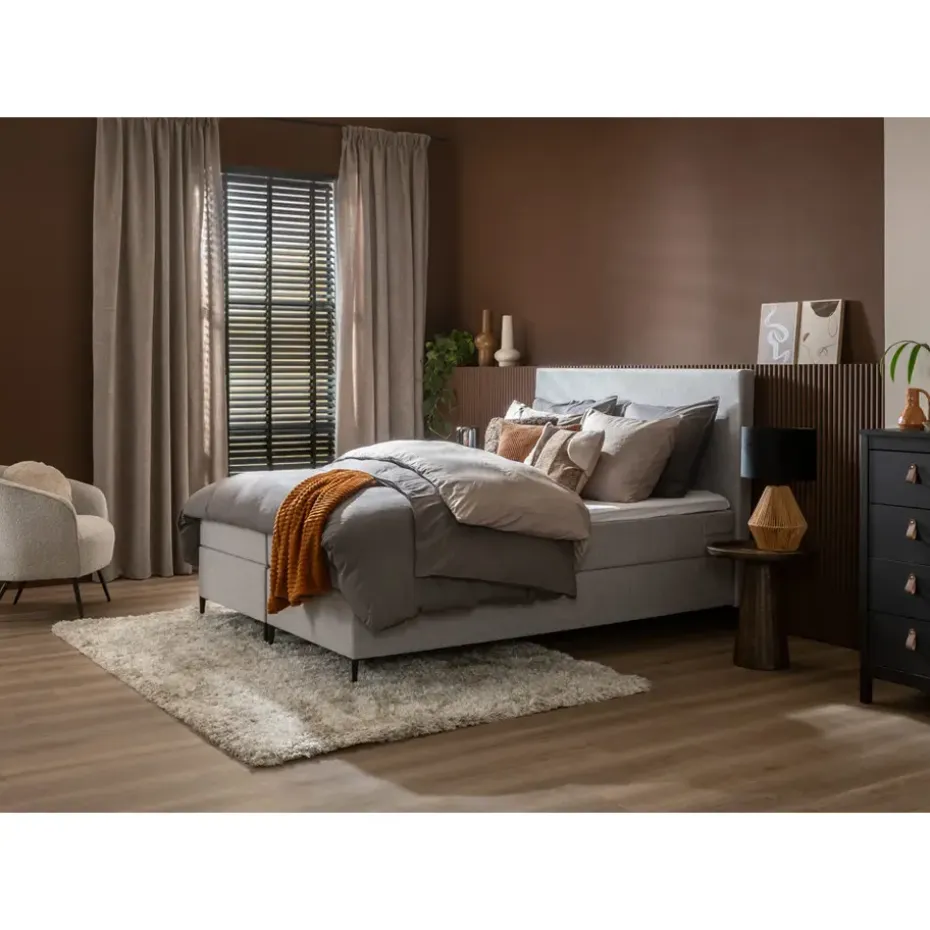 Boxspring Liv egaal - lichtgrijs - 140x200 cm - slanke poot