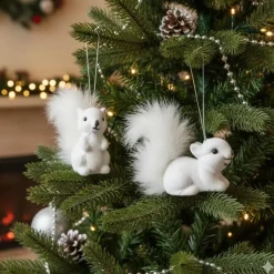 Decoris Eekhoorn kersthangers - 2x st - wit - 6 cm - kunststof