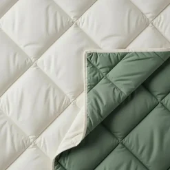 Dekbed zonder Overtrek Diamond 200x200 – Met Kussenslopen– Wasbaar – Crème/Groen