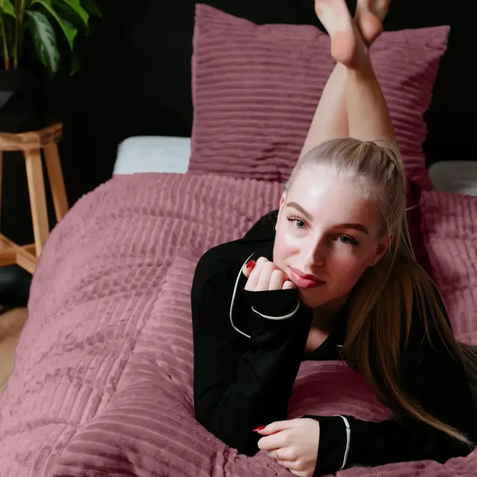 Dekbedovertrek Teddy Rib 240x220 – Fluweelzacht & Knus Design - Roze