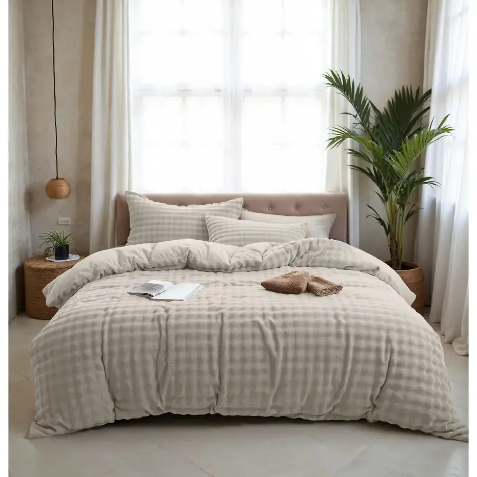 Dekbedovertrek 240x220 – Pompom Design & Warm Flanel Fleece - Beige