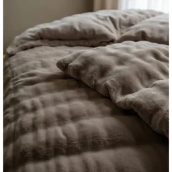 Dekbedovertrek 140x220 – Pompom Design & Warm Flanel Fleece - Taupe