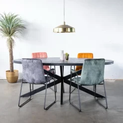 Eettafel Ovaal 220cm - Mangohout Zwart - Matrix-Poot - Mansour