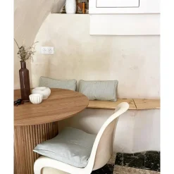 Eettafel voor 4 personen van massief grenen D90