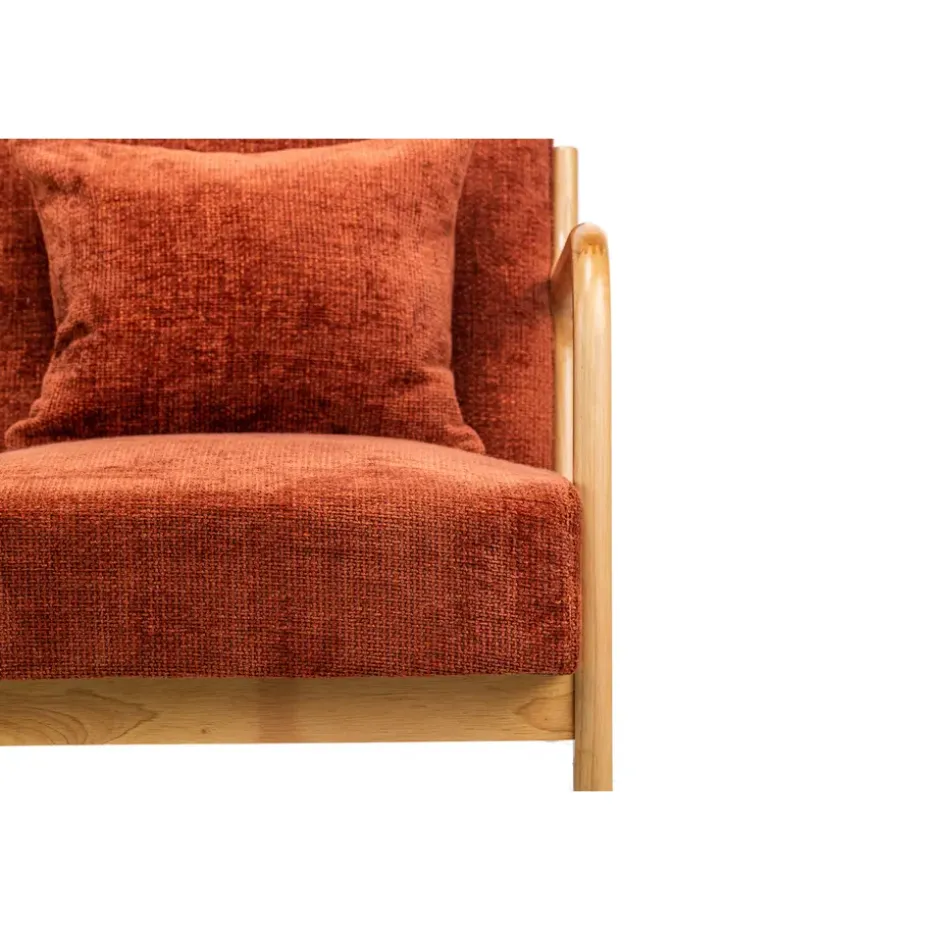 Fauteuil van massief hout en terracotta stof