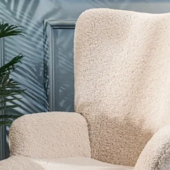 Fauteuil van massief hout en witte lussen