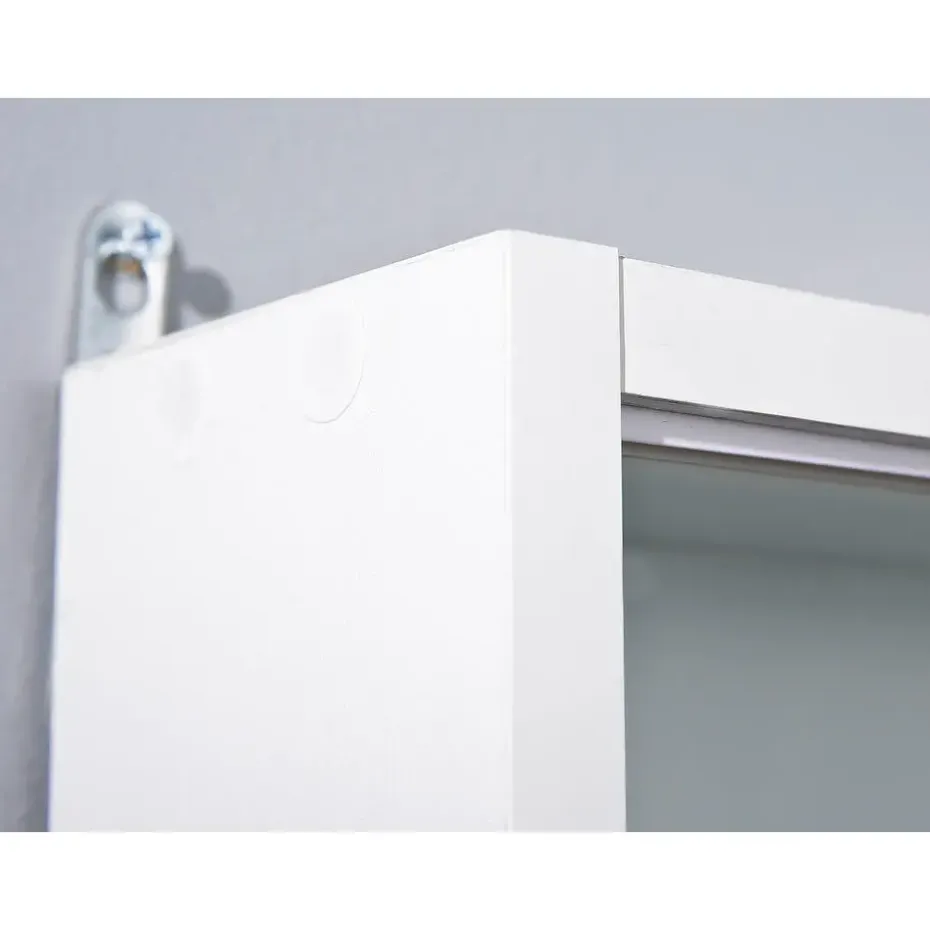 Hioshop Comit vitrinekast voor wandmontage- 2 glazen deuren wit