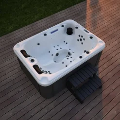 HOME DELUXE Buiten whirlpool BEACH Met treden en thermische afdekking