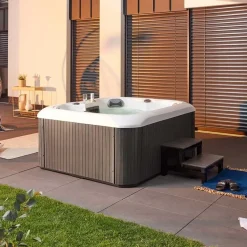 HOME DELUXE Whirlpool buiten SEA STAR Met treden en thermische afdekking