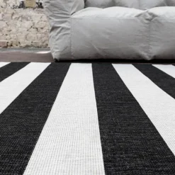 Interieur05 Buitenkleed Stripes zwart/wit dubbelzijdig - 290 x 200 cm