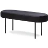 Metalen bank met zwarte fluwelen bekleding