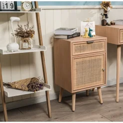 Nachtkastje met 1 deur en 1 lade van natuurlijk rotan