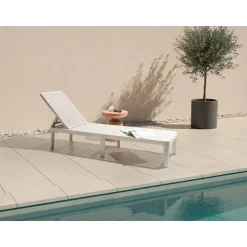 OSSI - Ligstoel - Lichtgrijs - Polypropyleen