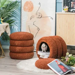 Poef met terracotta krullen en houten basis