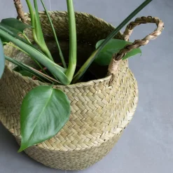 QUVIO Bloempot gevlochten rond met handvaten - M