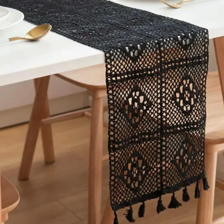 QUVIO Tafelloper gehaakt met fransjes - 300 x 24 cm - Katoen - Zwart