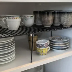 QUVIO Uitschuifbaar keukenkast organizer - Metaal - Zwart