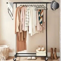 Songmics Kledingrek Astrid - 132 x 45,5 x 160 cm - Zwart