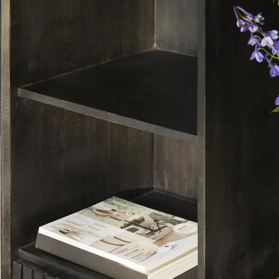 Vakkenkast Zwart Hout - 135x45x200cm - Madison XL