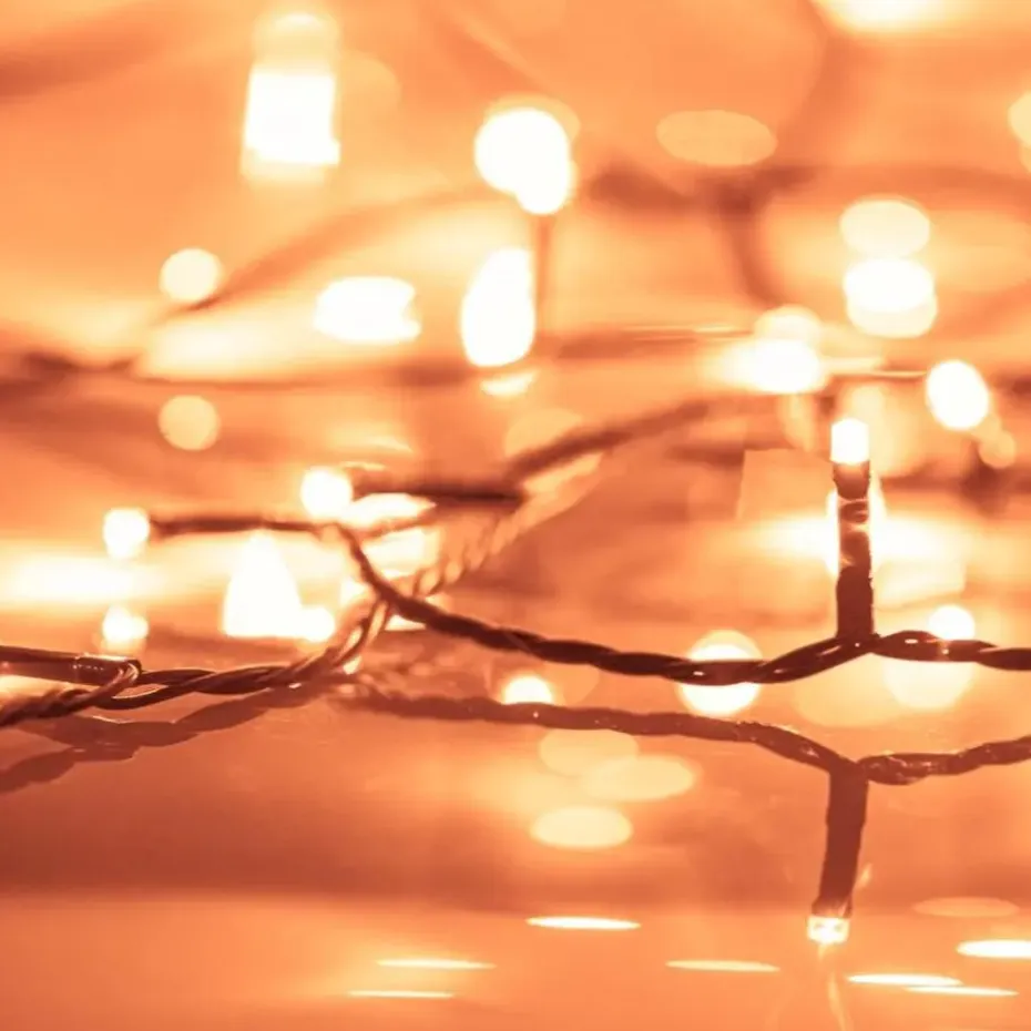 vidaXL - Kunstkerstboom met 150 LED's en sneeuw 150 cm - Groen en wit - PVC