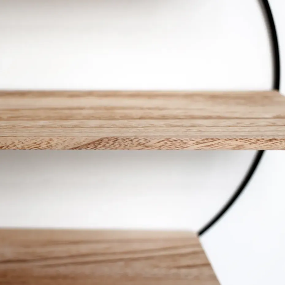 Zwart metalen wandrek met 3 houten plankjes - Rond - 50x19 cm